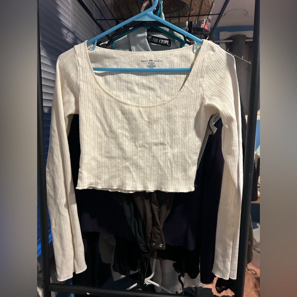 Brandy Melville McKenna eyelet long sleeve crop